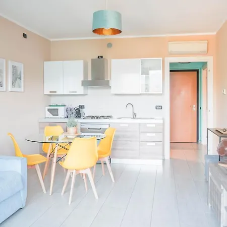 Forever By Design Apartament *