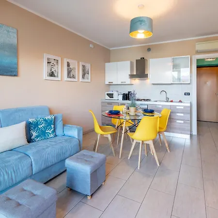 Apartment Forever By Design *